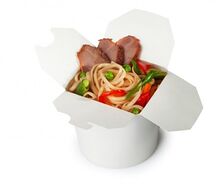 Лапша со свининой и овощами
