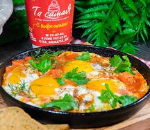 Шакшука с венскими сосисками