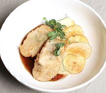 Куриный рулет с картофельным пюре
