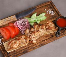 Шашлык из мякоти куриного бедра 