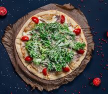 Пицца цезарь с курицей