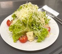Цезарь с курицей