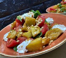 Салат из печеных баклажанов со сливочным сыром