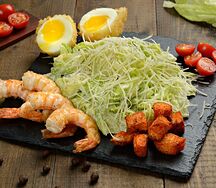 Салат Цезарь с курицей