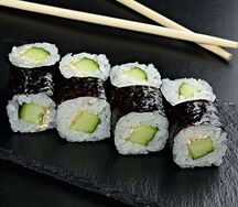 Ролл с огурцом
