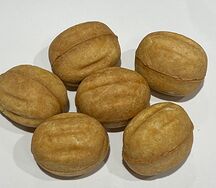 Орешки с вареной сгущенкой