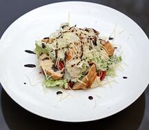 Цезарь с курицей