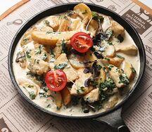 Жаркое из курицы с грибами