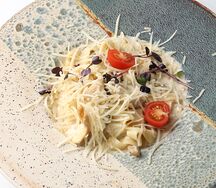 Феттуччине с курицей и грибами