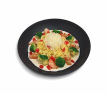 Паста с креветками и брокколи
