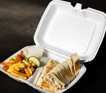 Шаверма по-арабски на тарелке