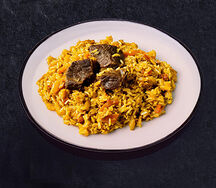 Плов с говяжьим мясом, обжаренный на огне