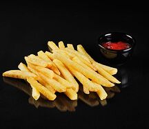 Картофель фри с кетчупом