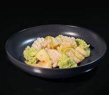 Кальмар с кремом и маринованным цукини