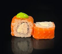 Ролл с сёмгой, крабом, соусом васаби
