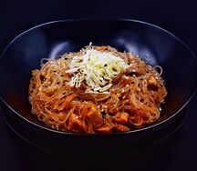 Фунчоза с острой курицей