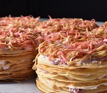 Торт Блинный с клубникой