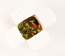 Лапша с курицей и брокколи