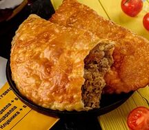 Чебурек с мраморной говядиной и сыром