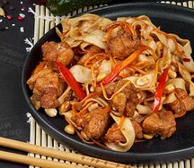 Цыпленок по-сычуаньски с раменом