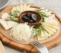 Квелиани ассорти сыров