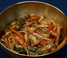 Удон с морепродуктами кимчи