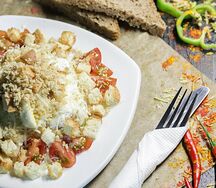 Салат Цезарь с курицей