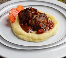 Говяжьи щечки с картофельным пюре