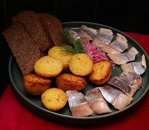 Сельдь с картофелем