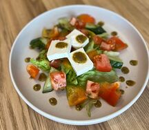 Овощной салат с медово-горчичной заправкой