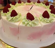 Малиновый (кусочек торта)
