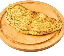 Кальцоне с курицей и грибами