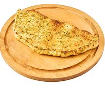 Кальцоне с ветчиной и сыром 