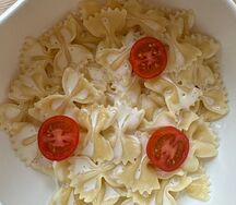 Бантики в сливочно-сырном соусе