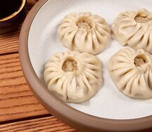 Момо с бараниной и картофелем