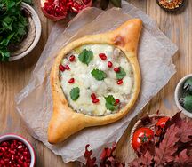 Хачапури по-аджарски с мясом