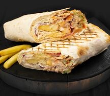 Шаурма со свининой и фри