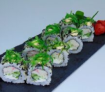 Нежный с крабом и чукой