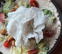 Азиатской цезарь с курицей