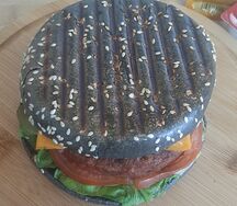 Чёрный бургер Black Burger