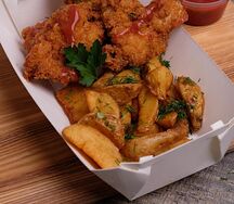 Комбо: картофель по-деревенски и стрипсы