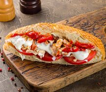 Шаурма с говядиной в турецком хлебе