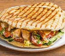 Шаурма с курицей в пите