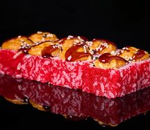 Запечённый с креветкой и лососем