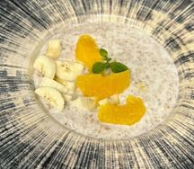 Овсяная каша с фруктами