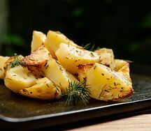 Картофель печеный с розмарином