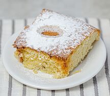 Шарлотка с яблоками