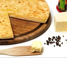 Осетинский пирог Уалибах с сыром