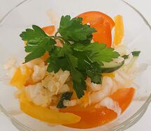 Салат из пекинской капусты с овощами