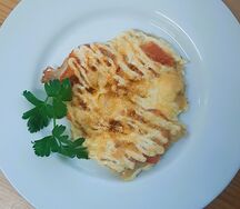 Свинина, запеченная с помидоркой